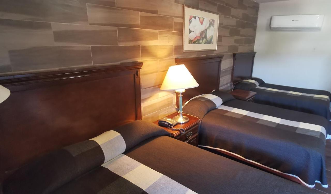 Hotel La Posta Monclova Exteriér fotografie