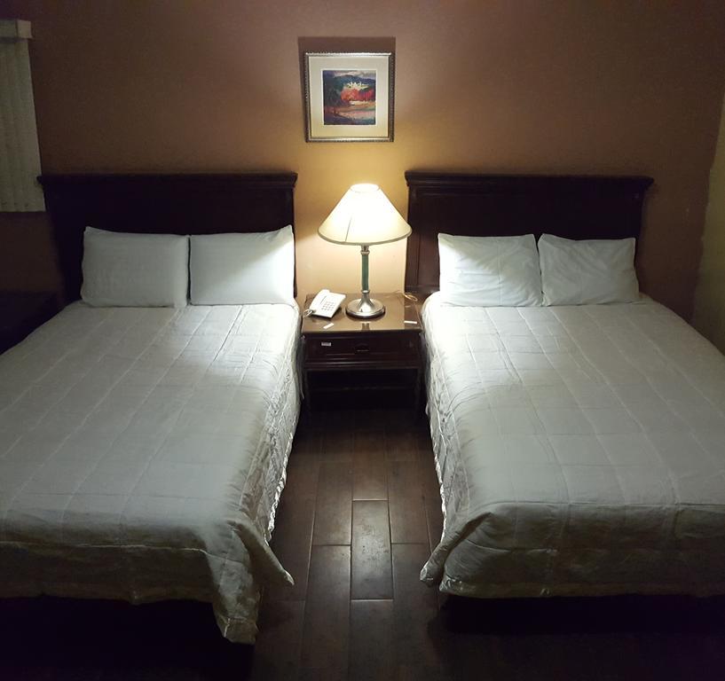 Hotel La Posta Monclova Pokoj fotografie