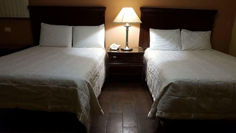 Hotel La Posta Monclova Exteriér fotografie